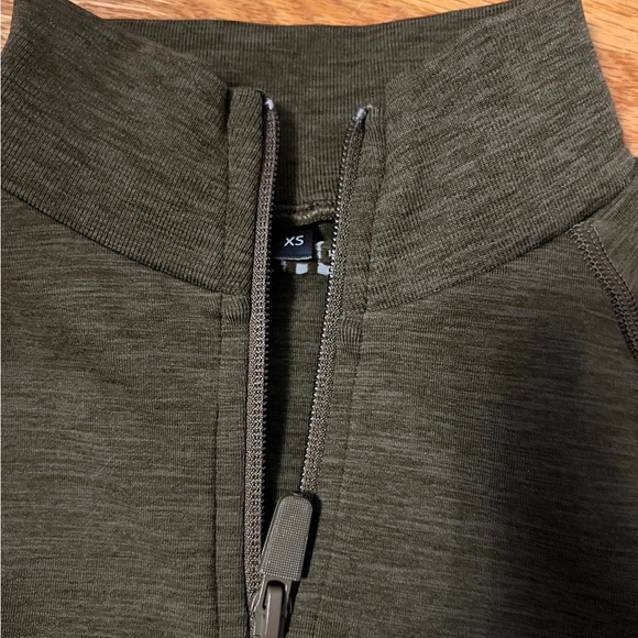 Alphalete amplify jacket in canteen - Picture 13 of 16